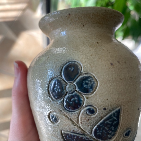 Vintage Salt Glazed Pottery in Gray and Cobalt Blue Vase - Picture 7 of 7